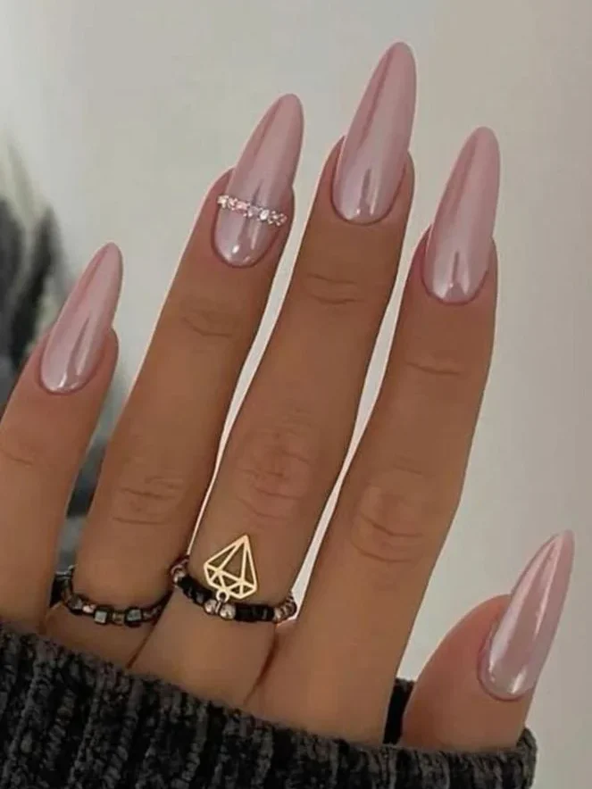 Перлинний дизайн нігтів на 2026 рік