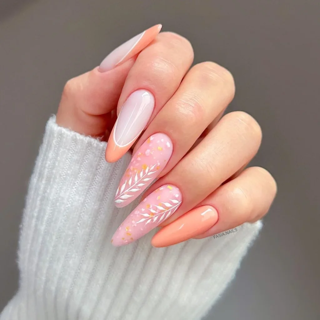 Персиковий дизайн нігтів на міжнародний жіночий день