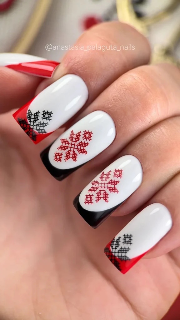 Французький манікюр під вишиванку з візерунком хрестиком