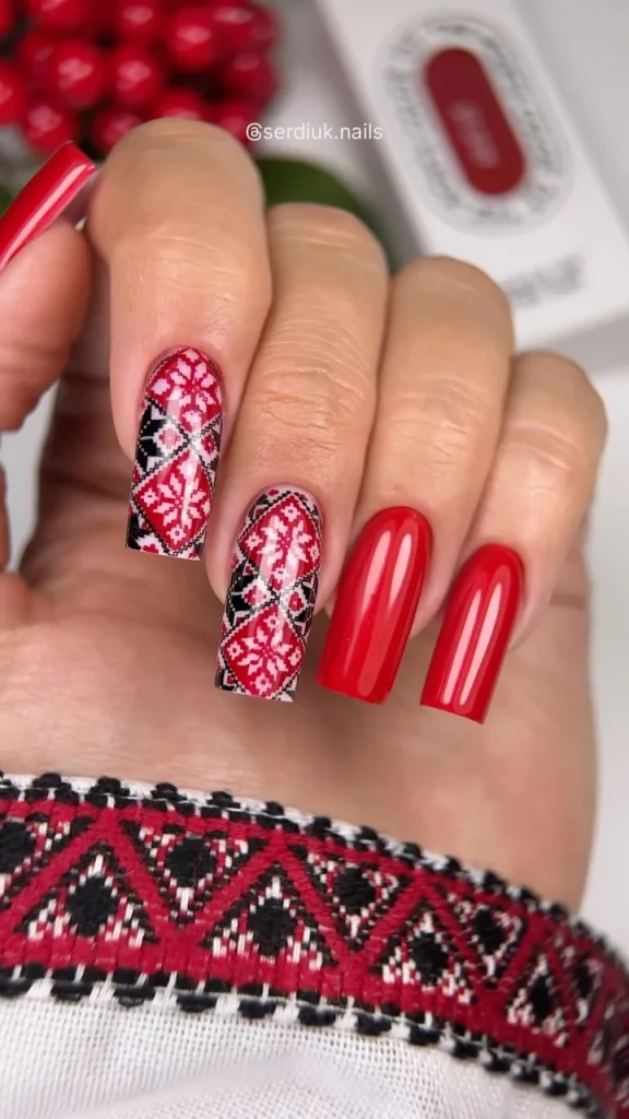 Манікюр вишиванка на довгі квадратні нігті