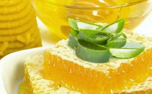 Маски для кутикули народними методами в домашніх умовах роблять майже з того, що є 